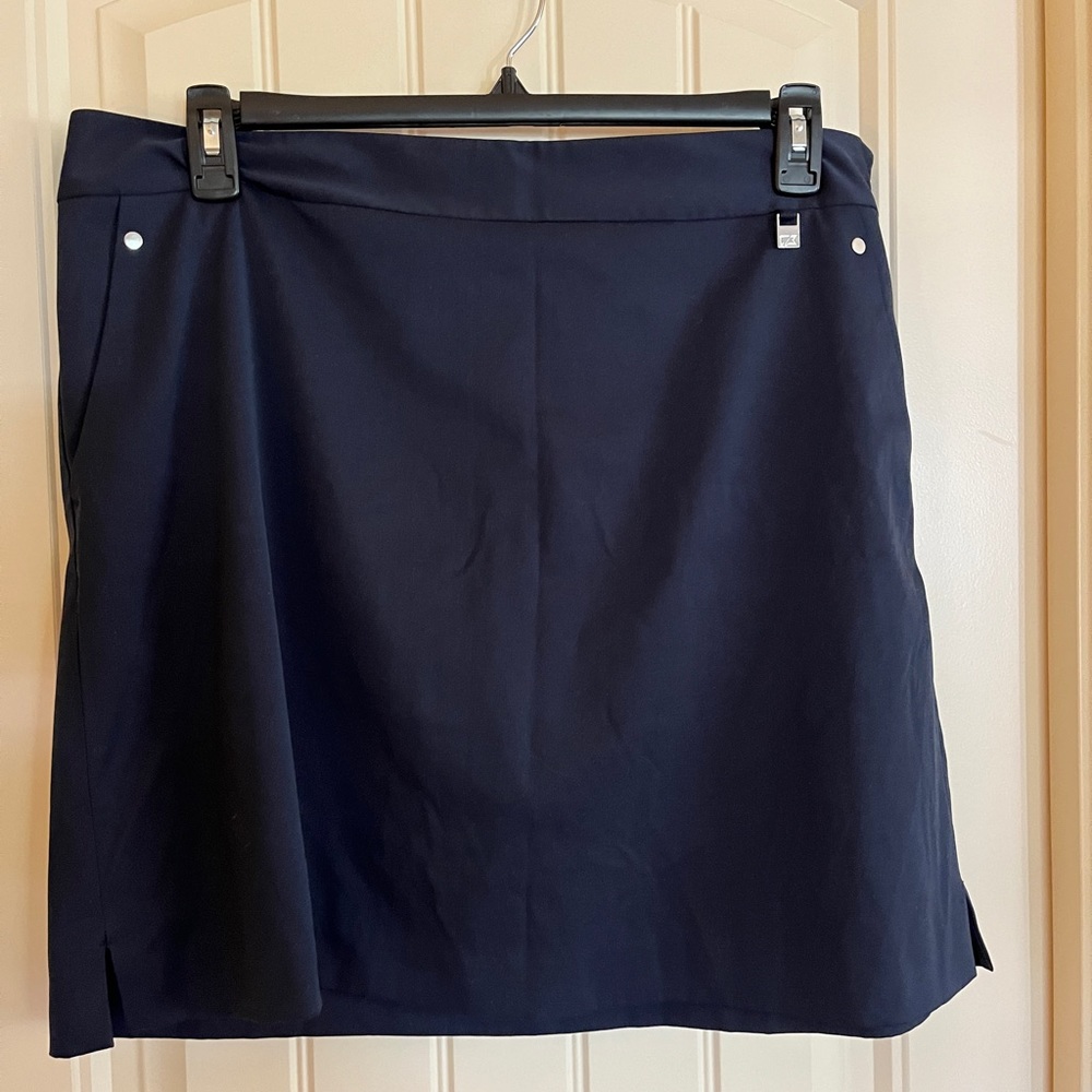 Navy Skort that is so comfy! Sz 16